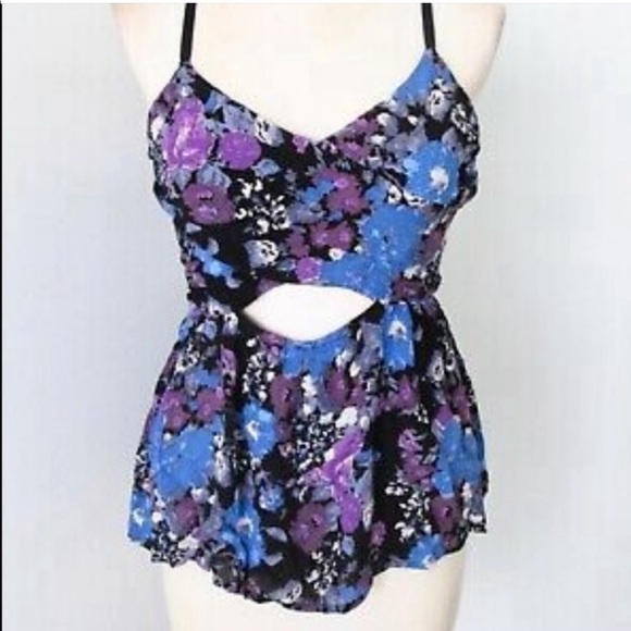 Free People “Some like it Hot” Cut Out Babydoll - Picture 3 of 4